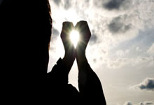 开云体育下载-荣耀之地惊现裂痕！普瓦圣主场失分敲响警钟