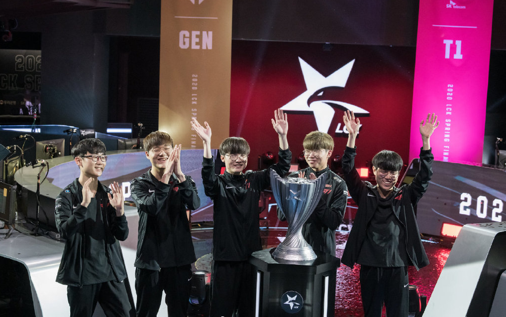 包含一周联赛精彩看点集锦，劲敌交锋点睛回顾的词条