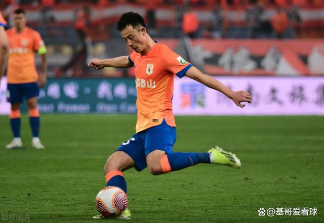 包含球队集体发挥，泰达客场完胜权健，实现突破的词条