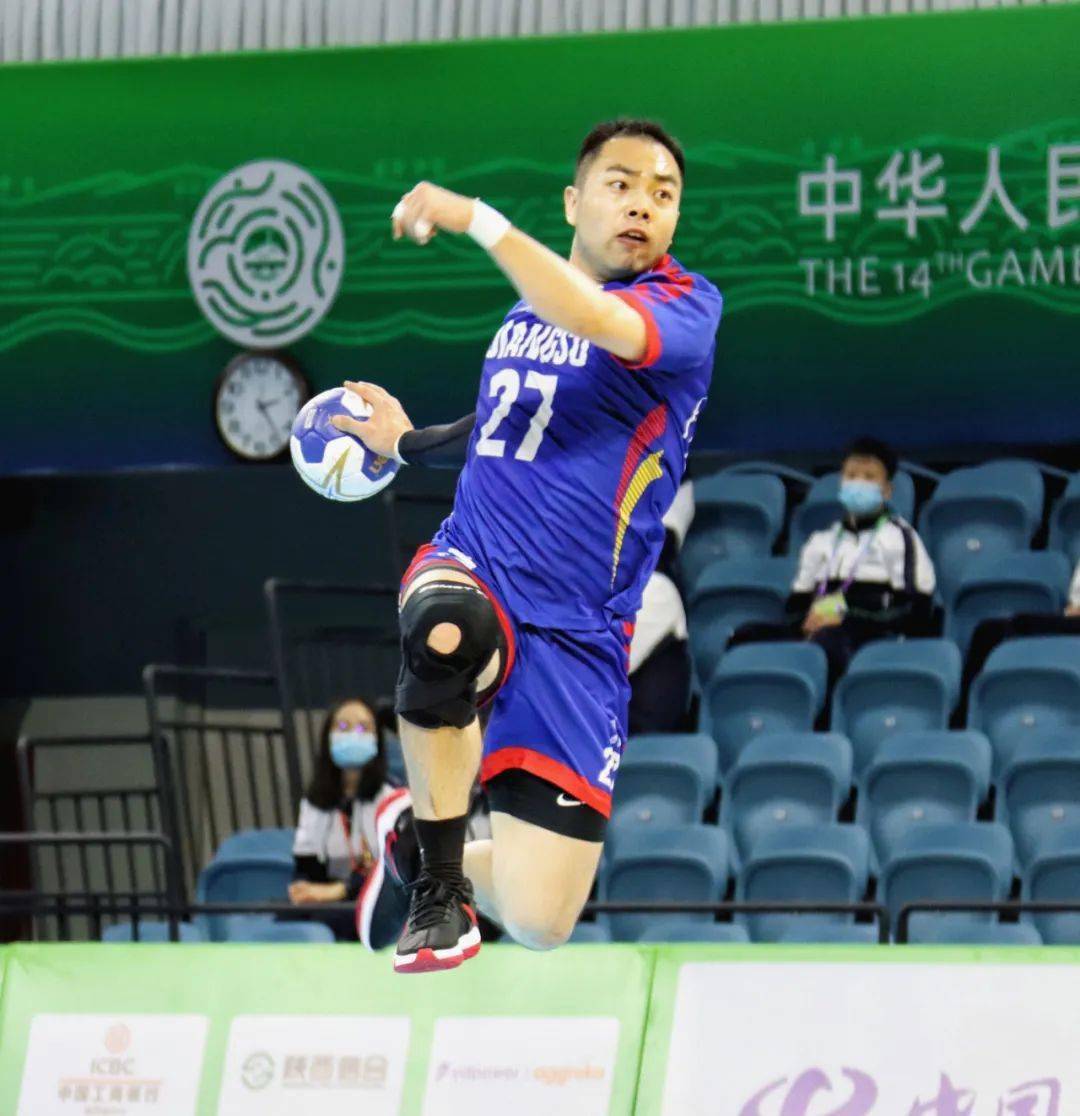 开云体育下载-关于冠军球队险胜保持不败纪录，豪取双分的信息