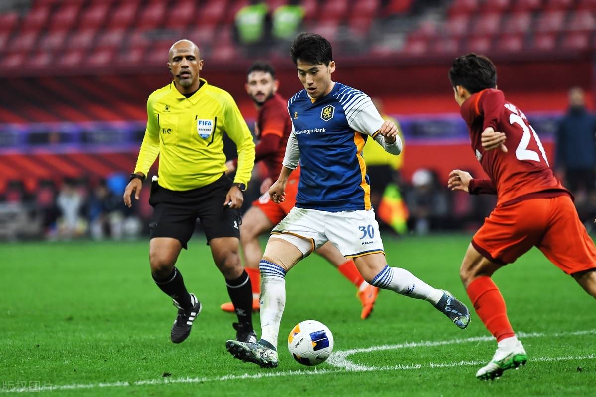 开云体育-关于国际友谊赛持续进行，球队间实力对比均衡的信息