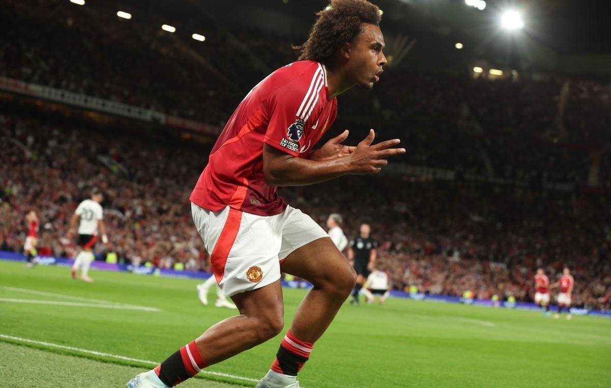 曼联新援表现出色,贡献关键进球 曼联新援表现出色,贡献关键进球