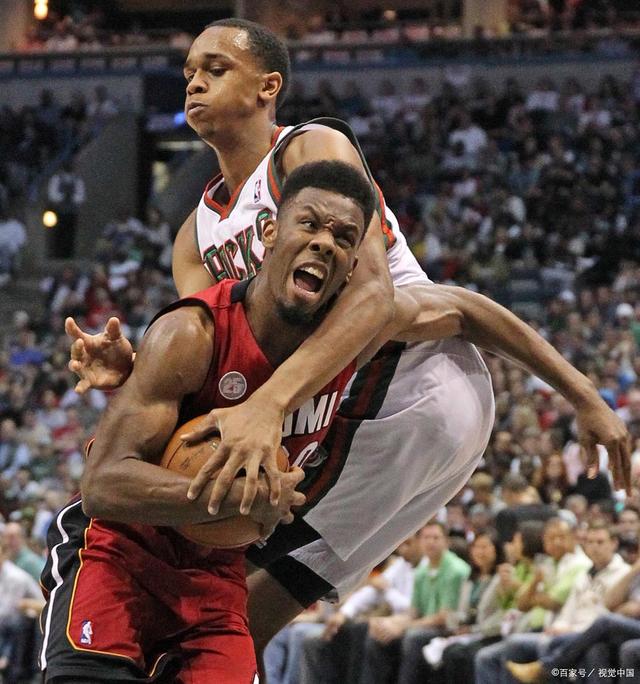 法国男篮发挥出色成功晋级半决赛