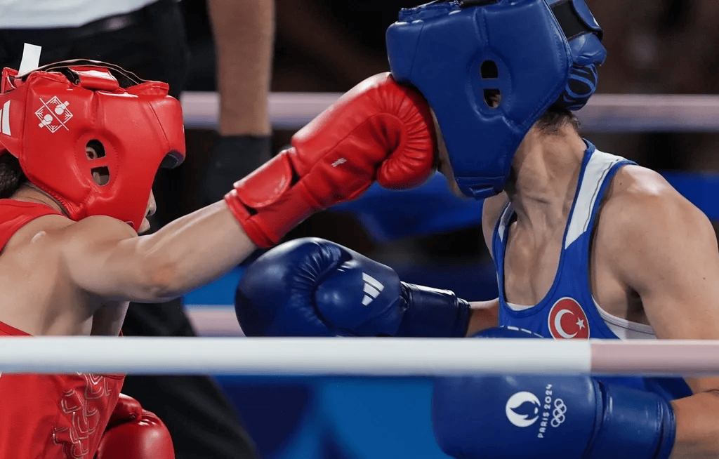 关于巴拿马拳击冠军拳路一致-实力击败对手的信息