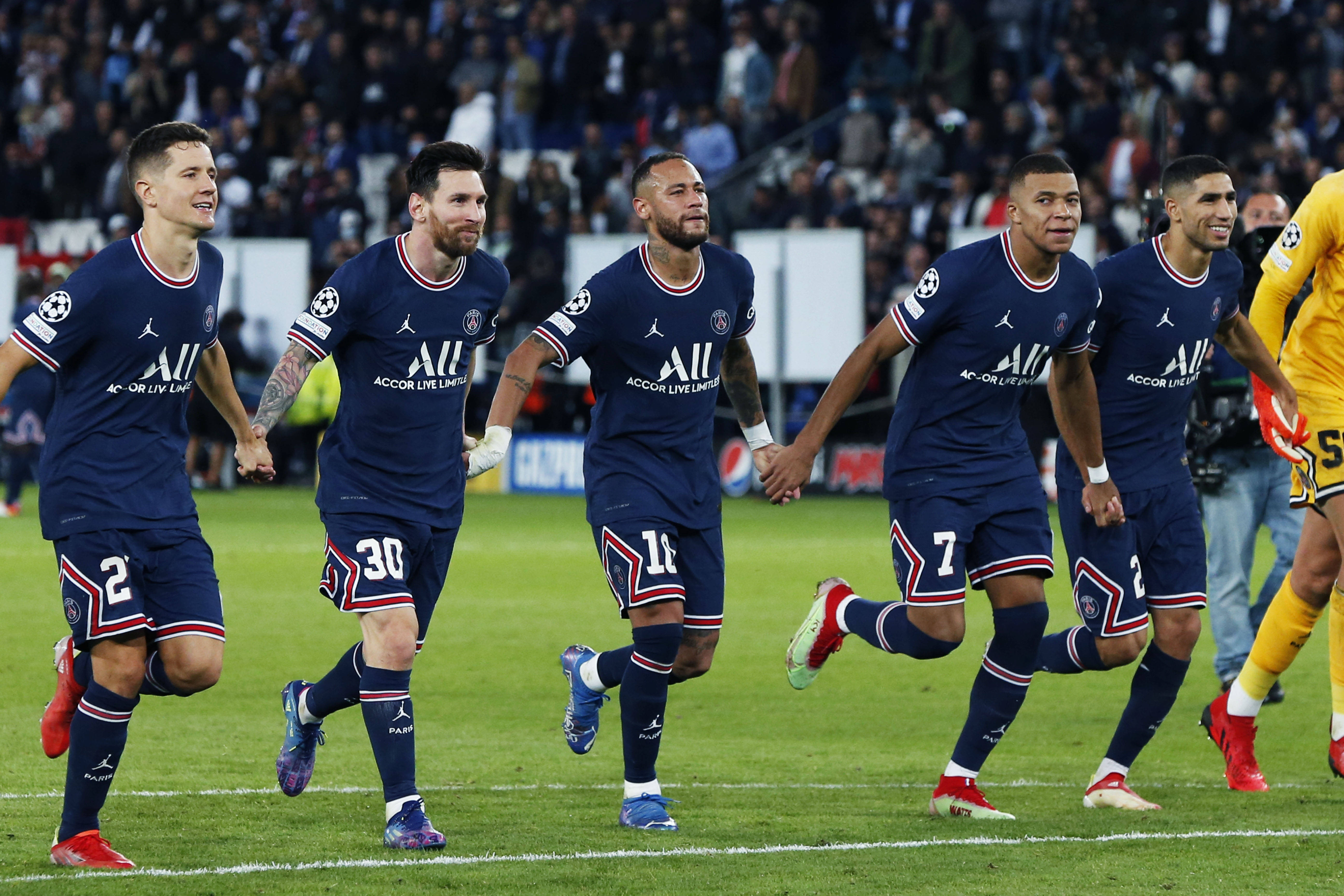 开云体育入口-曼联与热刺争夺欧冠资格