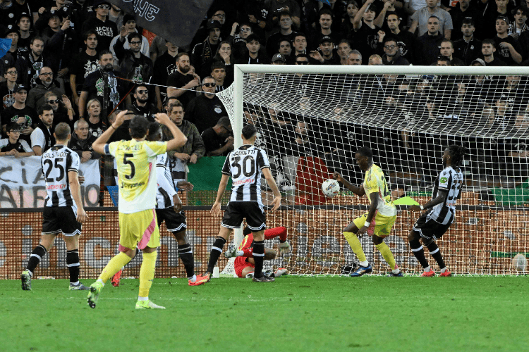 开云平台-乌迪内斯主场击败马赛，创造背靠背胜利