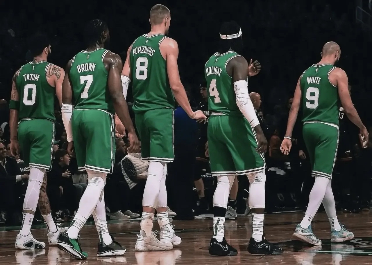 「凯尔特人逆转篮网继续压制对手」的简单介绍