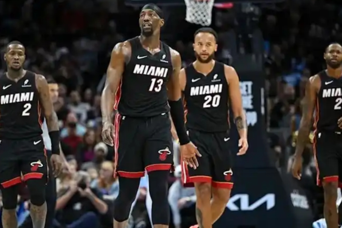 开云体育app-关于热火队主场失利，球员心态受挫面临调整的信息