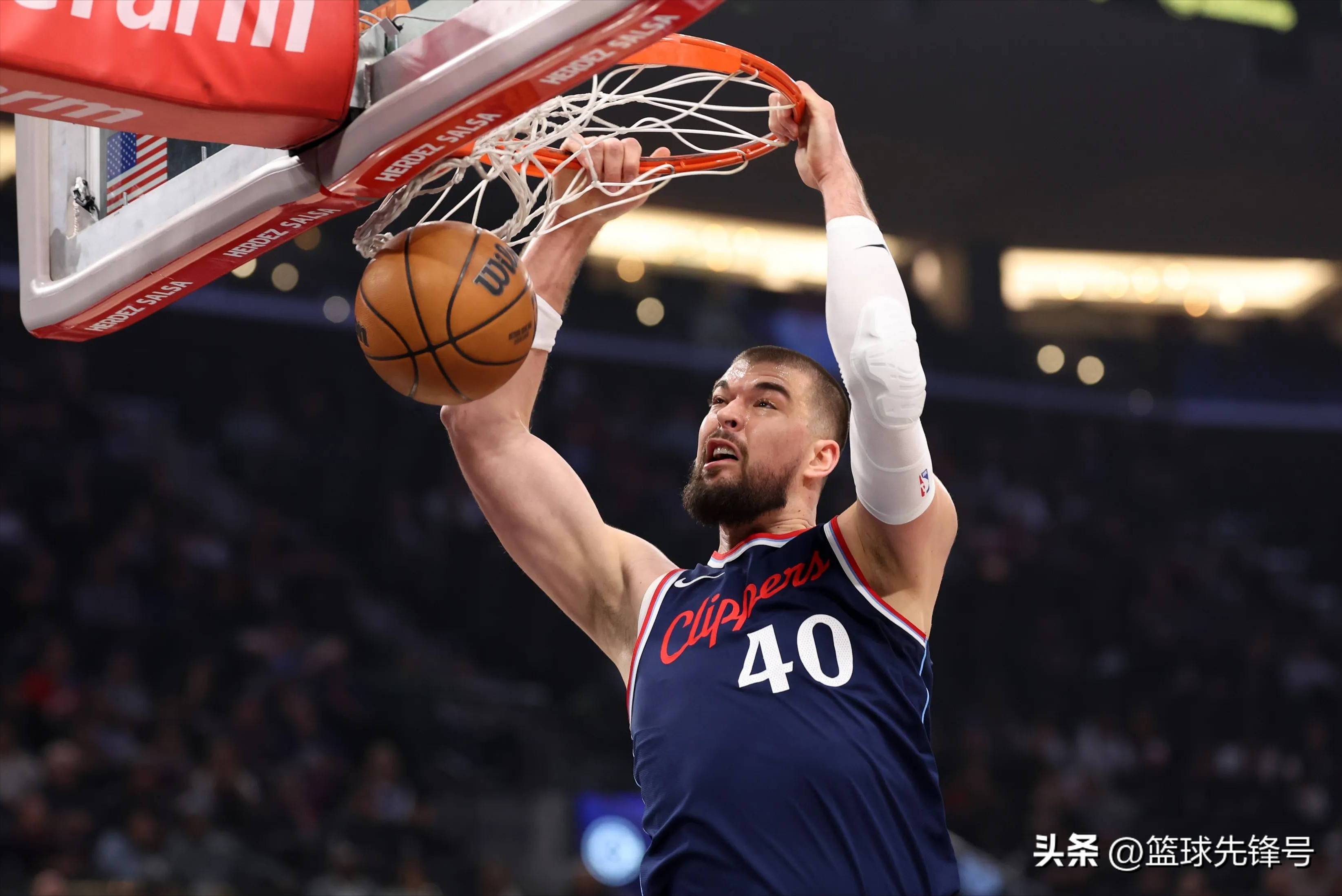 开云体育登录-包含鹈鹕全队发威，客场拿下篮网的词条