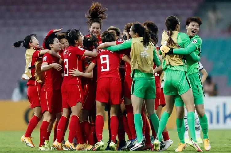 关于中国女足豪夺胜利，势不可挡冲刺夺冠！的信息