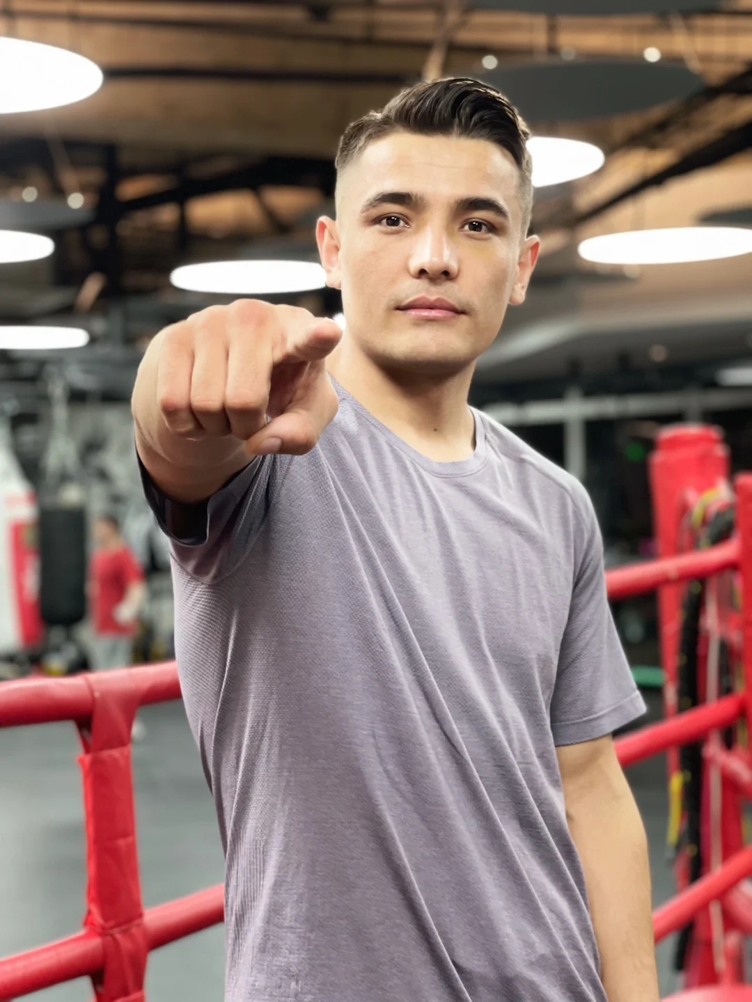 开云平台-哈萨克斯坦拳击选手惊艳亮相，实力搏击