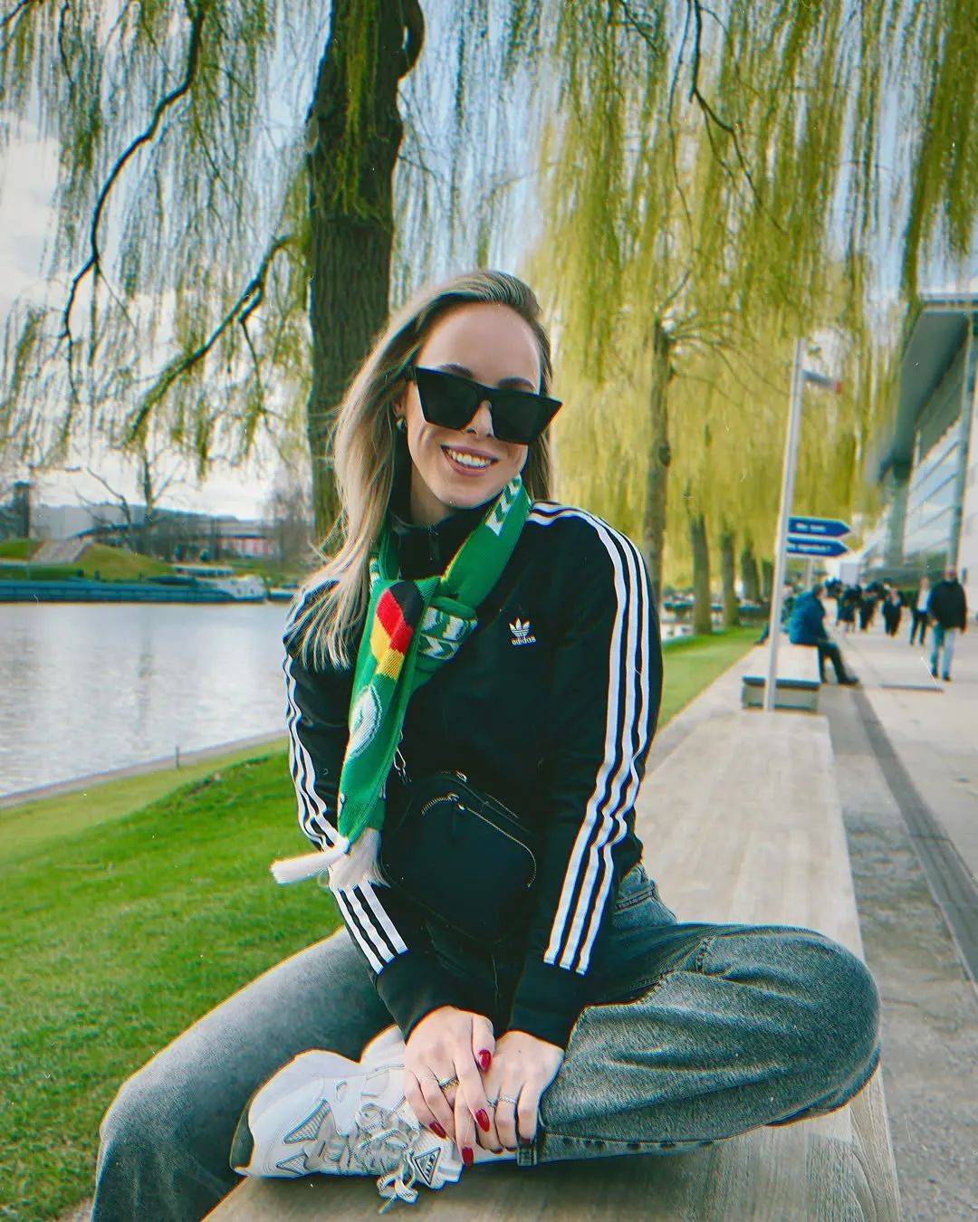 关于沃尔夫斯堡球员巴里尔宣布退役，结束职业生涯的信息