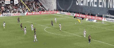 强队意外败北临场失误让球迷心碎