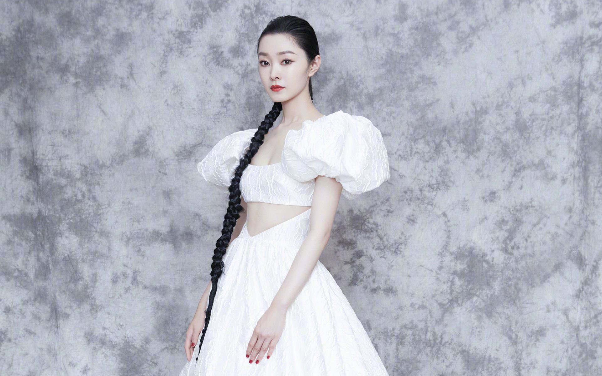 开云下载-莫兰特撕裂防线引爆末节狂潮，快船窒息防守带走北京队