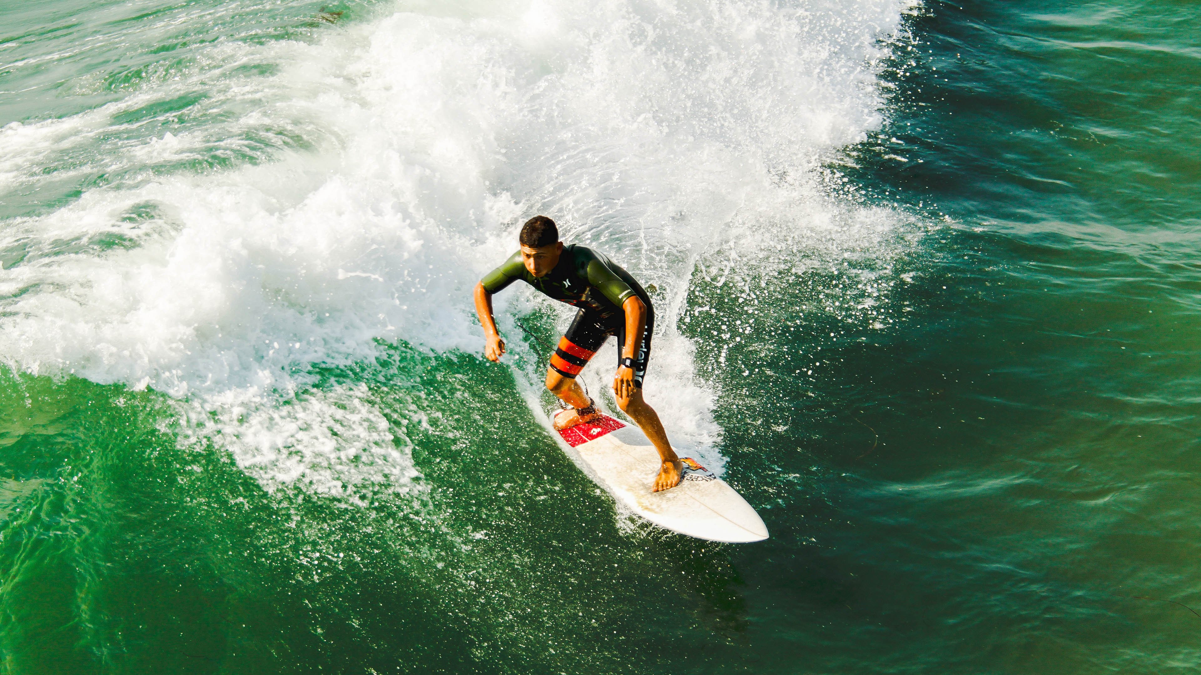 赛场双城记,当NBA总决赛的聚光灯遇到土耳其足球的狂想