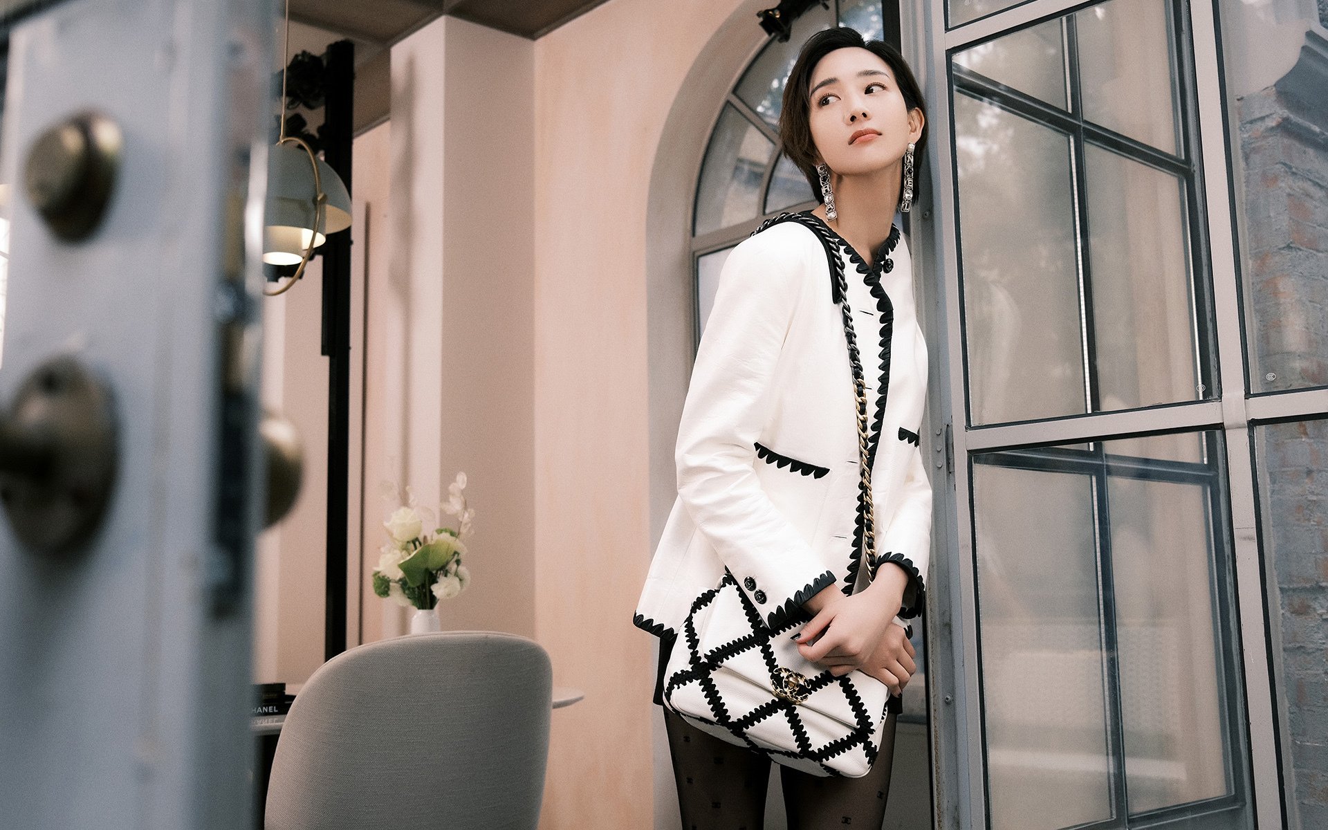 欧冠淘汰赛焦点战，骑士血拼北京队，绿茵场上的东西方对决