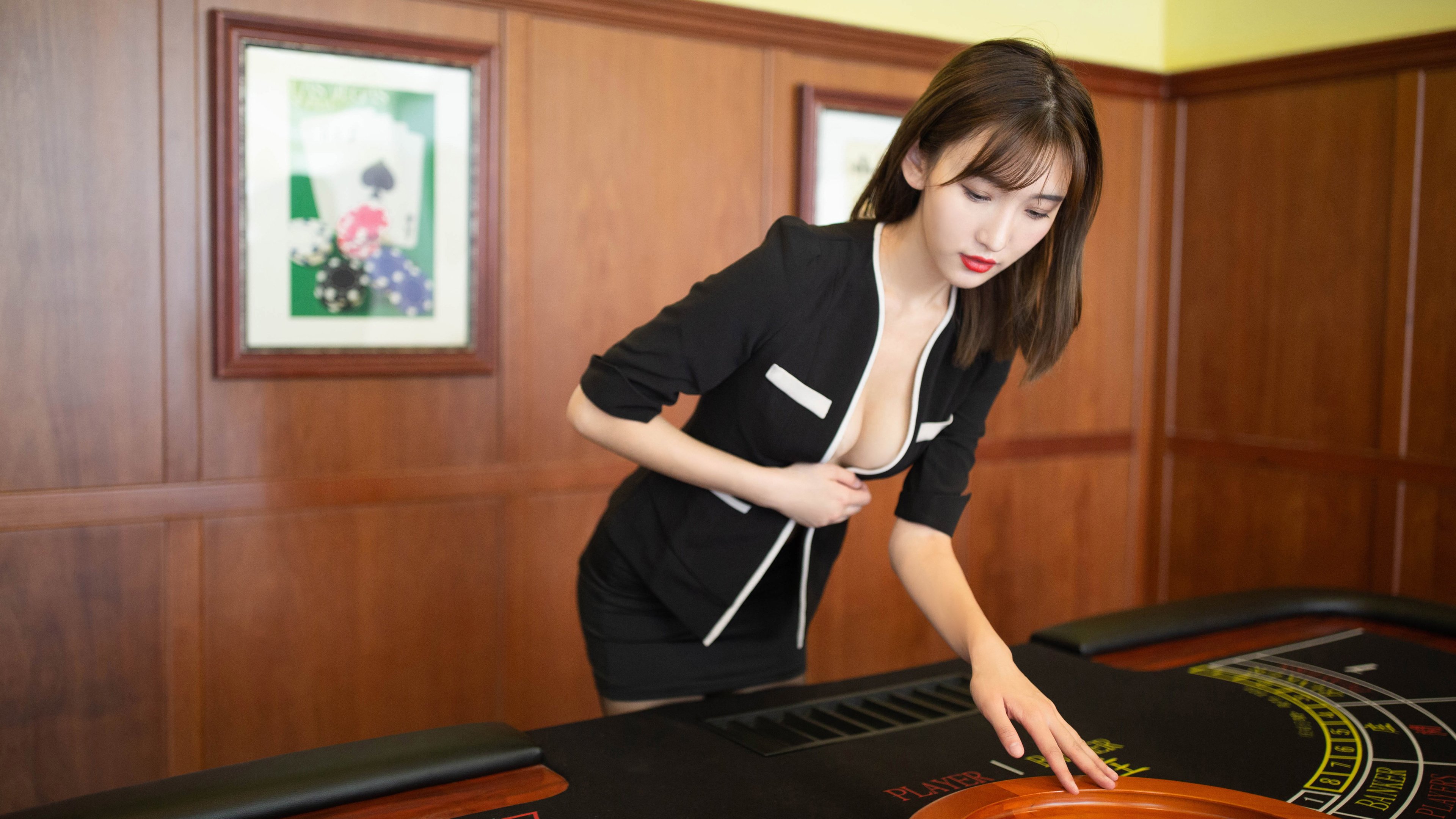 西决生死战之夜，戈贝尔惊艳四座，从沉默蓝领到致命武器