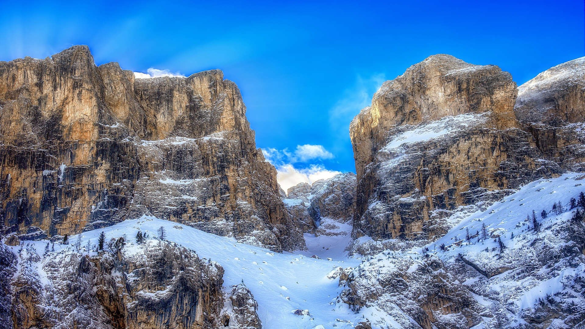 冰与火之歌，团队稳胜与英雄主义—足球世界的两极华章