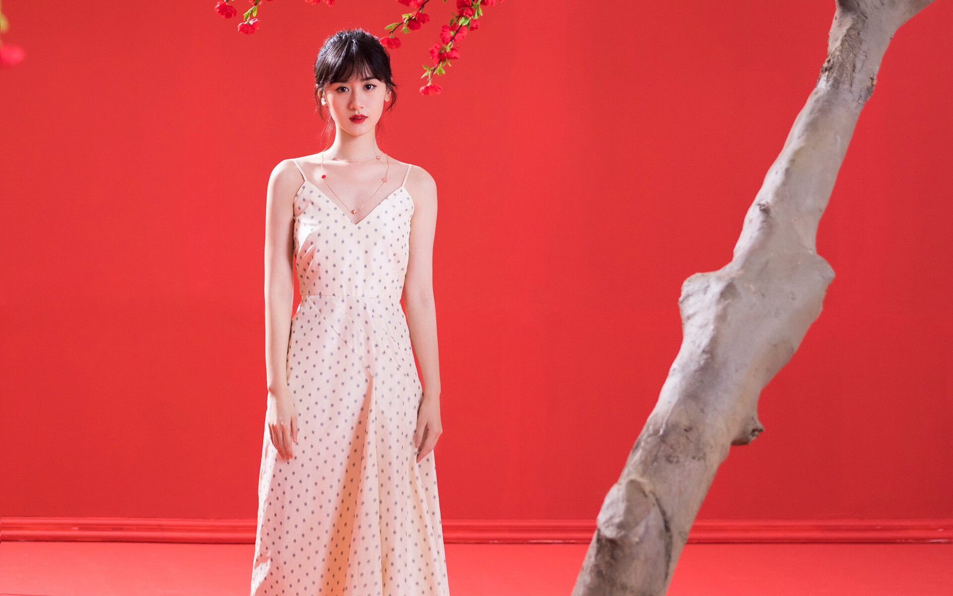 阿尔瓦雷斯主宰德甲争冠战,勒沃库森逆转阿根廷风暴的辉煌之夜